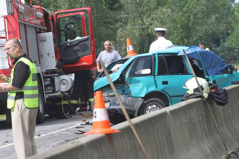 Závažná dopravní nehoda se stala v pondělí na silnici mezi Hlubokou a Bavorovicemi.