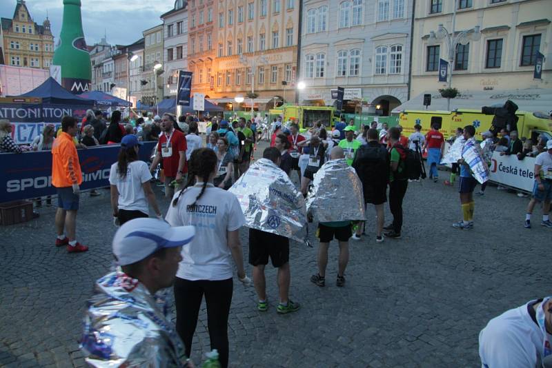 Závodníci Mattoni 1/2Maratonu 2016 v Českých Budějovicích.