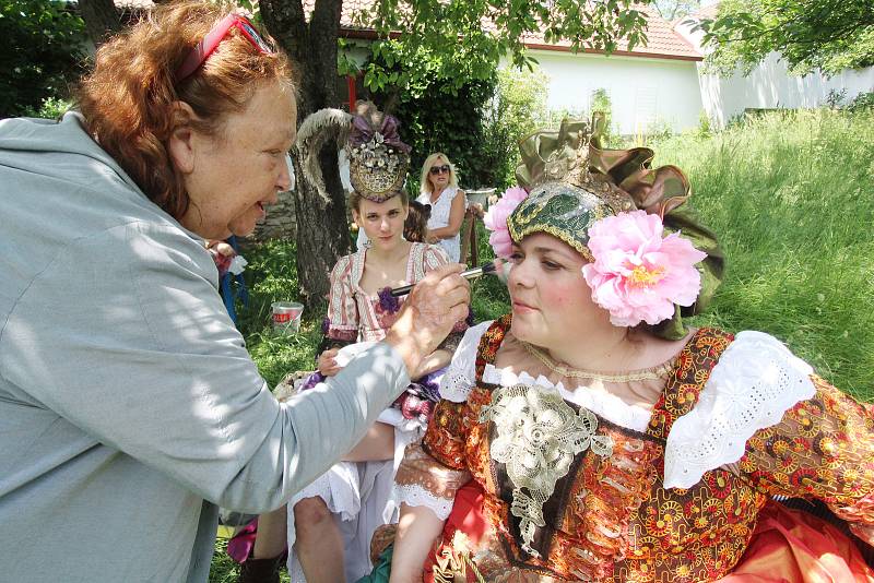 Natáčení pohádky Zakleté pírko.