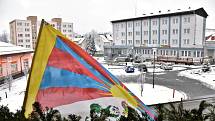 Vlajky pro Tibet zavlály i v jižních Čechách. Volary. Foto: Jaroslav Pulkrábek