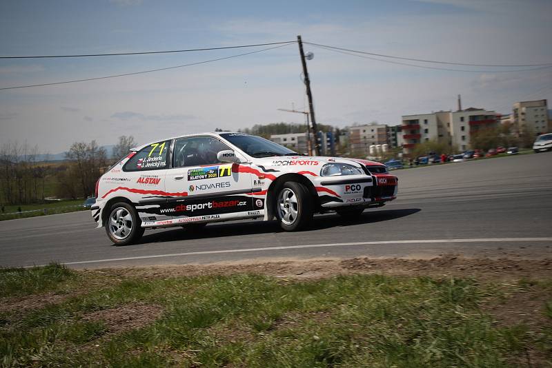 Jihočeši Jan Jinderle s Jiřím Jevickým byli druzí na Rallye Šumava