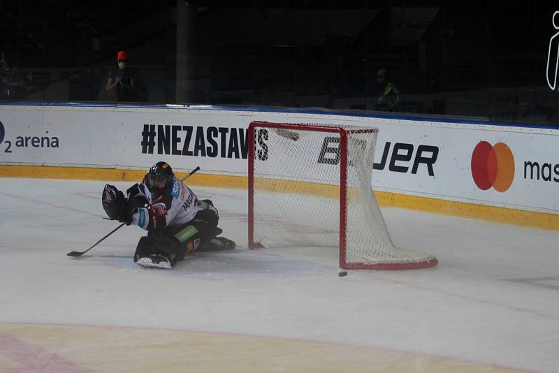 Hokejisté ČEZ Motoru prohráli v úvodním duelu Generali Česká Cupu v Praze na Spartě 2:5.