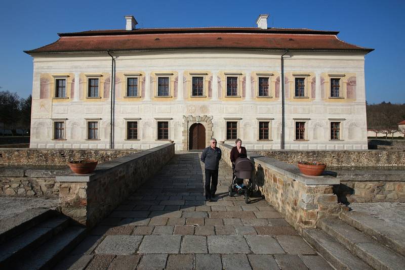 Mezi prvními památkami, které zahájily o víkendu 29. a 30. března novou sezónu bylo oblíbené letovisko Rožmberků zámek Kratochvíle u Netolic.