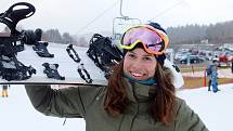 Umění olympijské šampiónky Evy Samkové a dalších světových mistrů snowboardcrossu nebude v areálu v Dolní Moravě v zimě k vidění. Pořadatele byli donuceni akci zrušit.