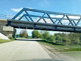 Nová cyklostezka od Plané má v Boršově nad Vltavou ústit u železničního mostu na místní komunikace.