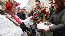Také České Budějovice si užily masopustní veselí. V průvodu tu tradičně nechybí mládenecká, slaměná a mečová koleda.