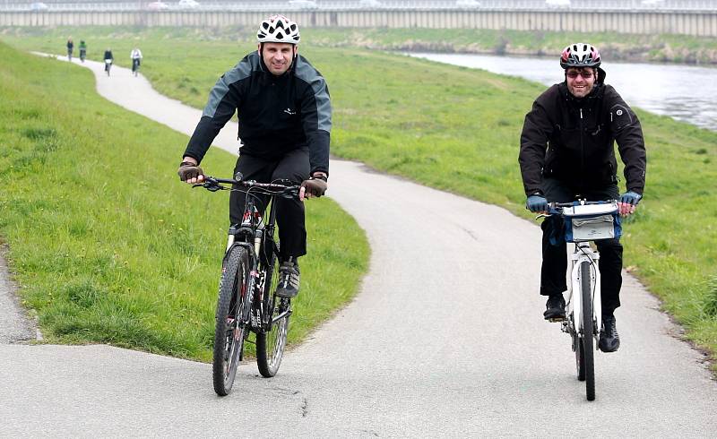 Sobotní slavnostní zahájení cyklistické sezóny na trase České Budějovice - Temelín. 