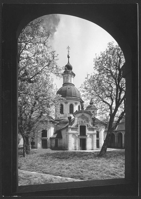 Jedna z nových sezonních výstav Muzea fotografie a moderních obrazových médií v Jindřichově Hradci má název Alexandr Paul - legenda české fotografie. Na snímku jeho záběr Bílé hory.