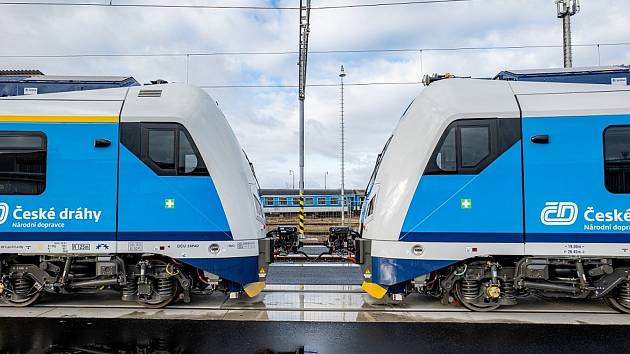 Dva nové vlaky RegioPanter pro Jihočeský kraj.