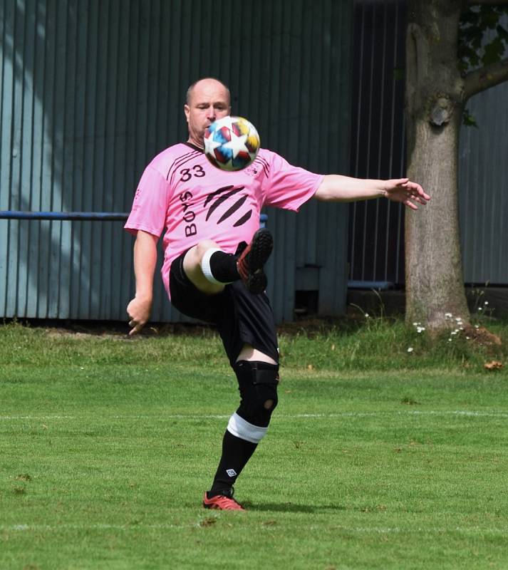 Fotbalisté Hluboké nad Vltavou oslavili sté narozeniny klubu.