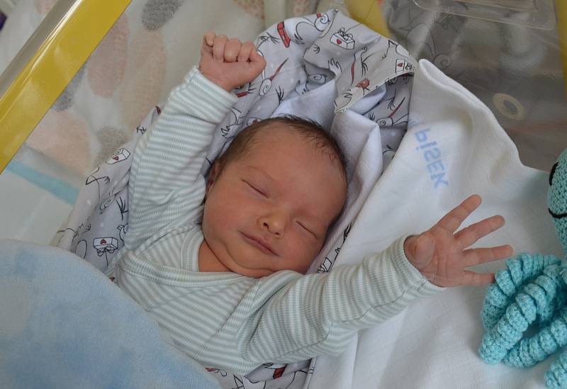 Jáchym Varnuška ze Štětic. Syn Evy a Martina Varnuškových se narodil 5. 5. 2022 v 8.31 hodin. Při narození vážil 3850 g a měřil 50 cm. Doma brášku přivítala Nela (6).