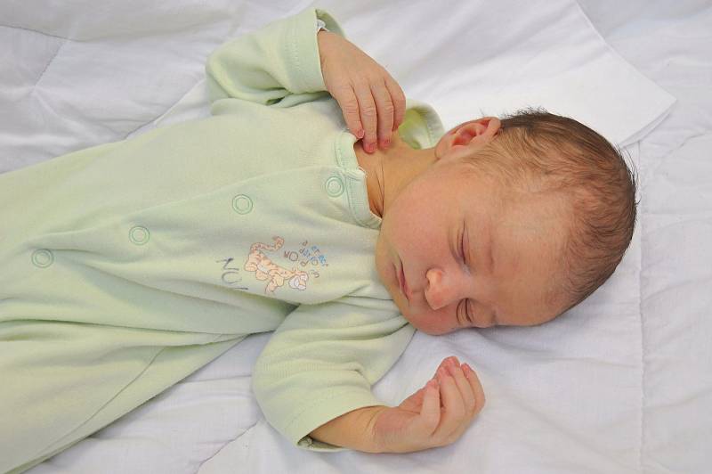 Hugo Hodoušek, Strakonice. Rodiče Eva a Radek se dočkali prvorozeného syna, který přišel na svět 22.10. 2021 v 10.23 hodin. Porodní váha chlapečka byla 3400 g.