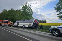 U Lišova havaraval autobus.