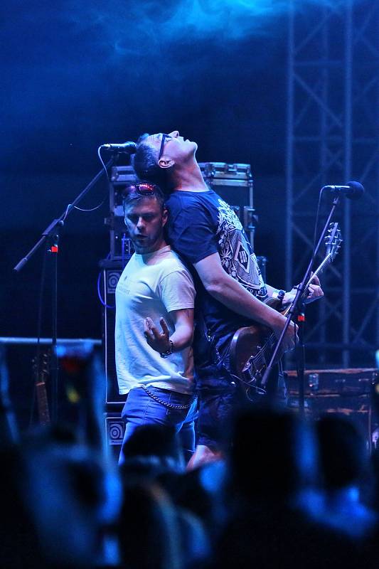 Hokejová Budvararena hostila rockový festival. Vrcholem večera byly Tři sestry.