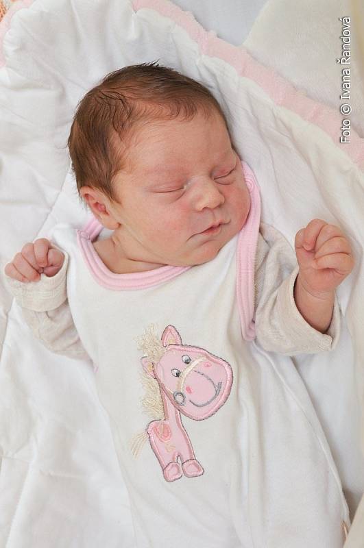 Emma Orthová, Krašlovice. Malá Emmička se narodila 27.5. 2022 v 16.16 hodin s váhou 3110 g. Holčička je prvorozená.