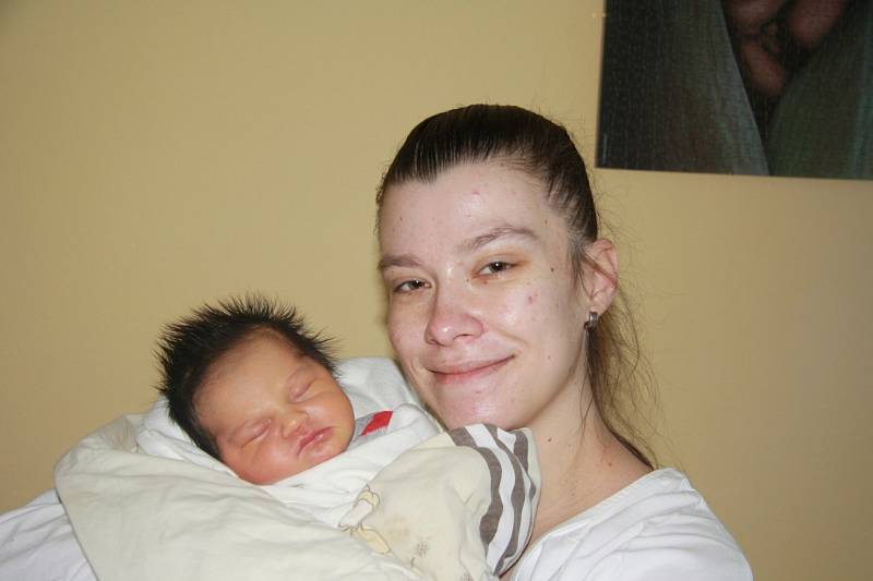 Viktorie Tokarová, Vimperk. Rodiče Lenka Šímová a Karel Tokar mají první miminko. Holčička se jim narodila 11.12. 2021 v 0.02 hodin. Její porodní váha byla 3250 g.