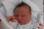 Úctyhodnou porodní váhou 4,47 kg se po narození mohl pochlubit Radovan Valach. Na svět pohlédl 13 minut po 23. hodině v sobotu 20.9.2014. Z prvorozeného syna se radují šťastní rodiče Kateřina Švorcová a Richard Valach z Roudného.