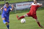 Radost zkušeného střelce. Kapitán Dřítně Jaroslav Klimeš (v modrém dresu) zaznamenal v Křemži hattrick. 