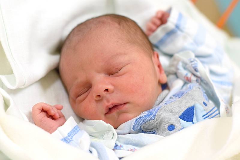 Svého třetího potomka přivítala na světě 13. 1. 2020 Ivana Šlejhrarová z krajského města. Synovi, který se narodil v 9.25 h., dala jméno Jakub Šlejhar, vážil 3,04 kg.