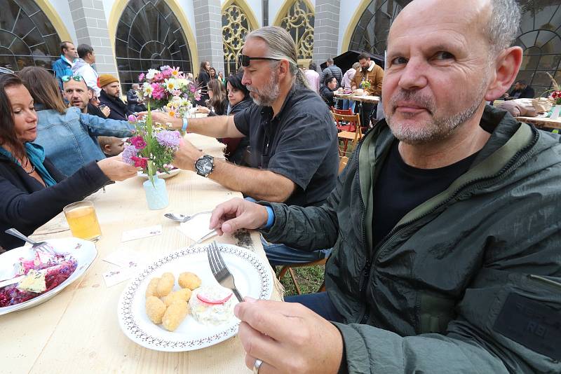 Food festival Jíme Jih v klášteře v Českých Budějovicích.