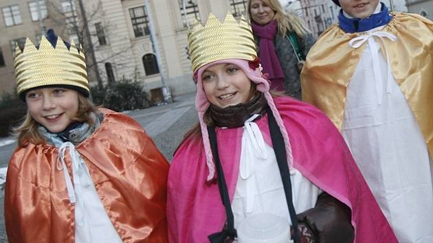 Tříkrálová sbírka v Českých Budějovicích. Snímek z roku 2010.