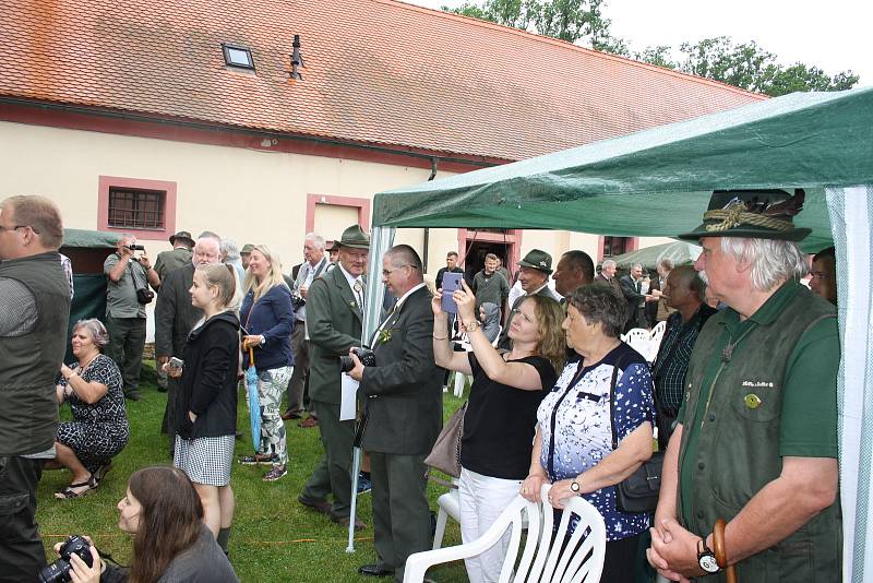 Zámek Ohrada u Hluboké nad Vltavou hostil v sobotu Národní myslivecké slavnosti.