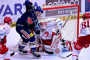 Třetí čtvrtfinále play off: Banes Motor ČB - Třinec 3:4 .