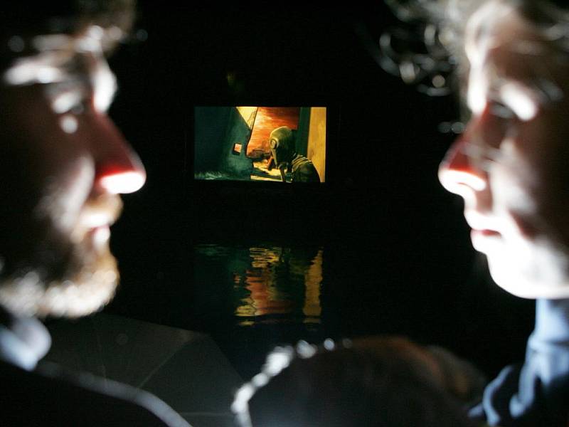 VRCHOL NA VODĚ. Třeboňský Anifilm vyvrcholil v  sobotu projekcí z hladiny rybníka Svět. Pětidenní přehlídka uvedla kolem 300 snímků, zájem byl i o dílny animace a nový film Jana Švankmajera.