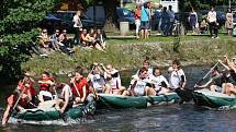 Na slepém rameni Malše se uskutečnil třetí ročník sportovní soutěže  Raftové primátorky. Na vodě se utkali studenti budějovických gymnázií.