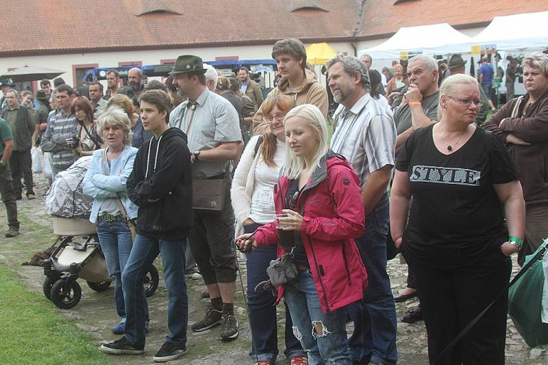 Národní myslivecké slavnosti přilákaly v sobotu do Hluboké nad Vltavou stovky milovníků myslivosti a přírody.