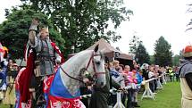 Slavnosti železné a zlaté vyvrcholily v sobotu odpoledne příjezdem krále Přemysla Otakara II. na Sokolský ostrov v Českých Budějovicích.