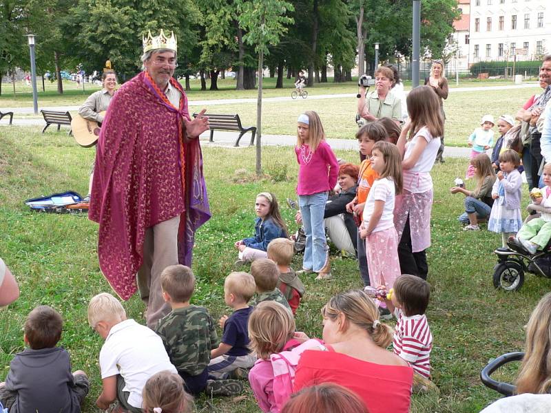 Hudební pohádka O Šípkové Růžence byla romantická.