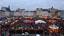 Rozsvícení vánočního stromečku a adventní trhy na českobudějovickém náměstí.