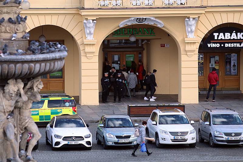 Českobudějovická pobočka Sberbank v pátek odpoledne.