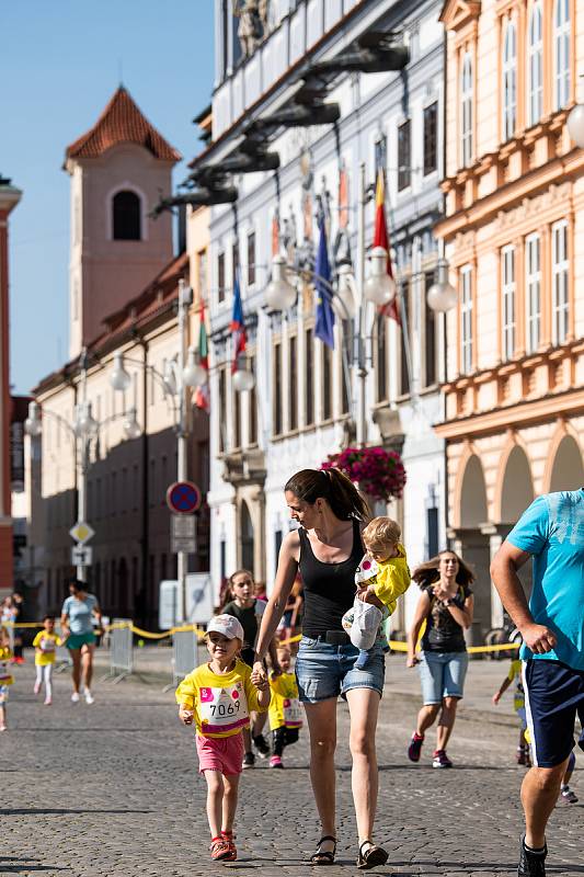 Závodu RunTour České Budějovice 2020 se zúčastnili letos v červenci malí i velcí běžci.