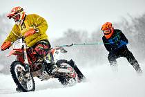 Sněhové podmínky byly příznivé a v Dolních Hořicích se tak mohlo závodit v motoskijöringu.