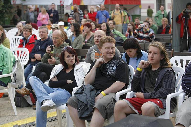 Letošní ročník festivalu Okolo Třeboně ve dnech 25. – 28. června nabídl návštěvníkům širokou paletu kulturního vyžití