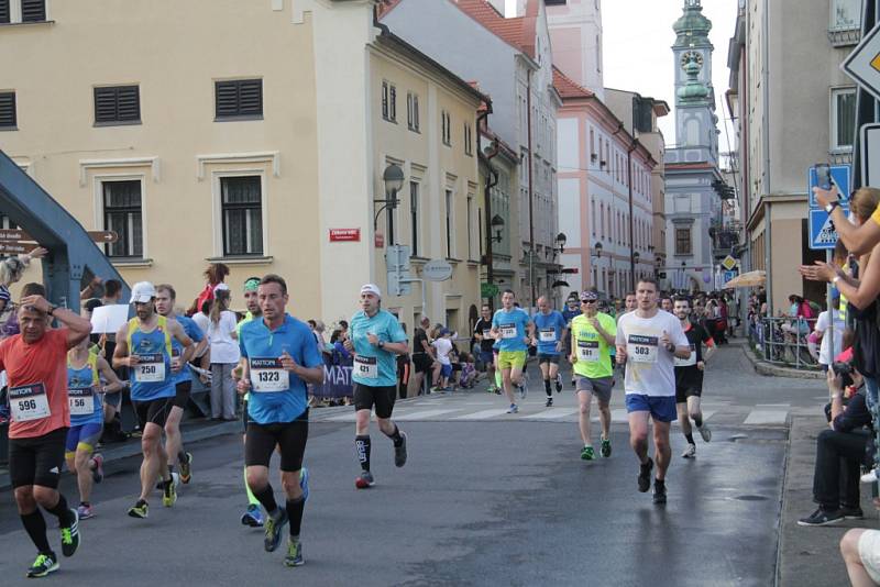 Závodníci Mattoni 1/2Maratonu 2016 v Českých Budějovicích.