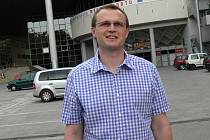 Bývalý extraligový útočník Aleš Krátoška 1. května oficiálně nastoupil do funkce manažera mládeže HC České Budějovice, o.s. Smlouvu má zatím na rok.