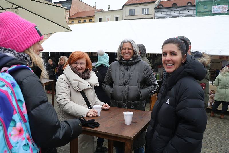 Vánoční trhy v Českých Budějovicích byly v pátek kvůli covidovým opatřením zatím naposledy.