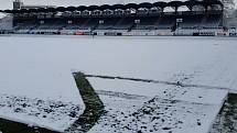 Fotbalový stadion pod sněhem