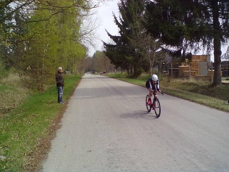 ČASOVKOU v Kájově začne letošní ročník Jihočeské amatérské ligy cyklistů. Pořadatelé připravili rozmanité závody pro nejširší veřejnost. 