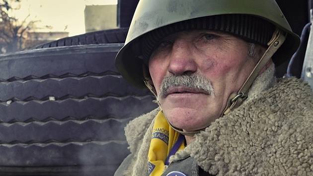 Portrét bojovníka z Majdanu a další fotografie představil Eugen Kukla při debatě v Horké vaně. 