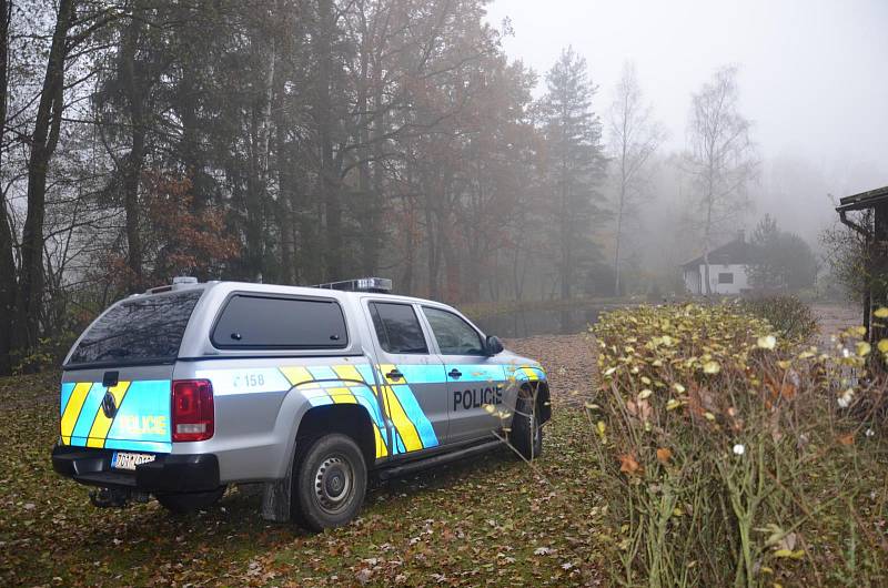 Policisté kontrolují rekreační oblasti, ale zabezpečení chat a chalup je na majitelích. Foto: Policie ČR