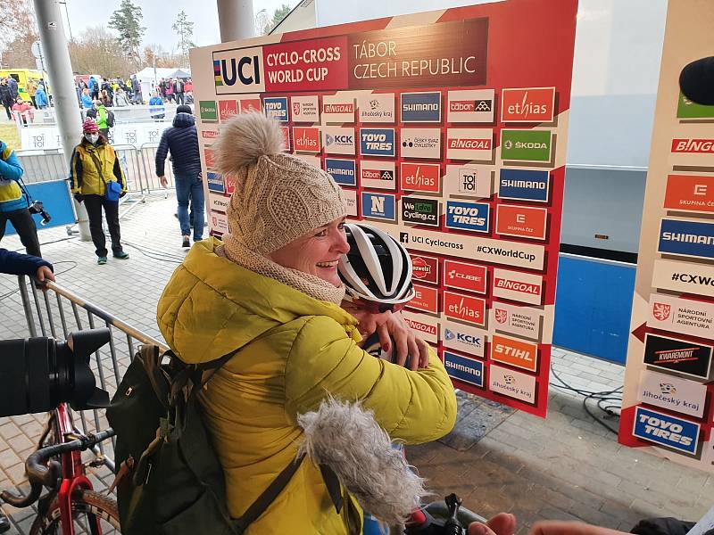 Kateřina Hladíková v cíli SP v Táboře