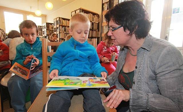 Týden knihoven v Českých Budějovicích.  Poprvé do knihovny na sídlišti Vltava zamířily děti z Mateřské školy Jizerská.