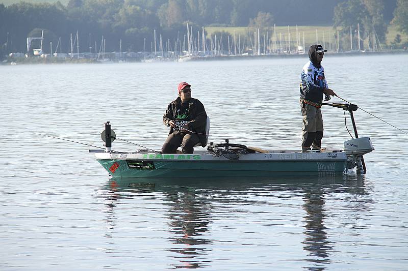 Jeden z největších a nejprestižnějších evropských závodů v lovu dravců z lodi Lake Trophy 2016 se konal od čtvrtka do soboty na Lipně.