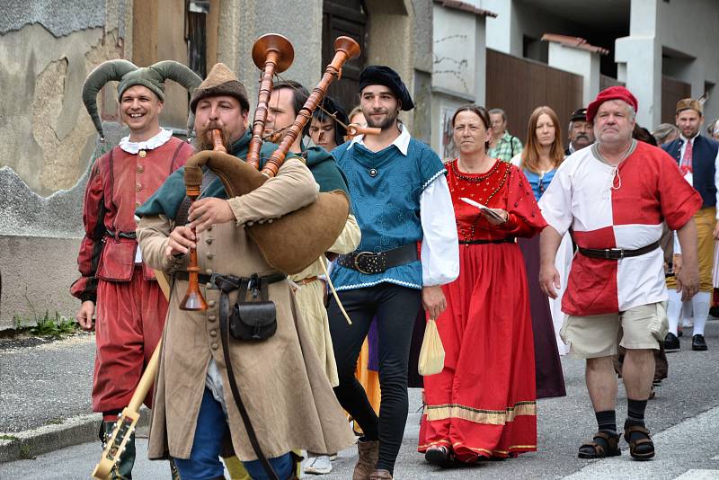 Historické slavnosti si v sobotu užili lidé v Týně nad Vltavou.