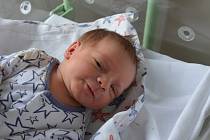 Adam Kriváň z Prachatic. Syn Miroslavy a Petra Kriváňových se narodil 12. 11. 2020 v 9.18 hodin. Při narození vážil 2600 g a měřil 47 cm. Doma se na brášku těšila Kačenka (4).