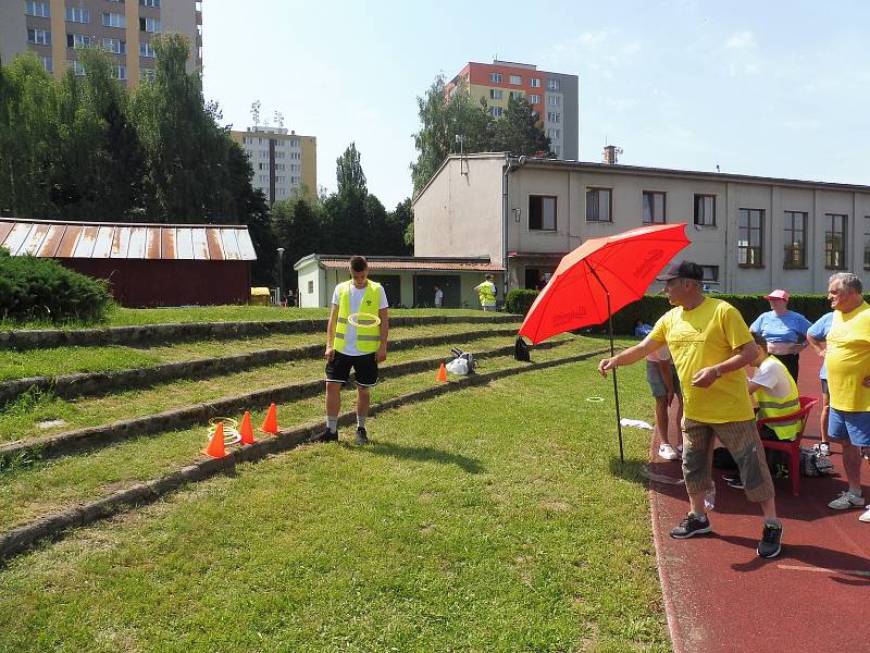 Družstva seniorů sportovala na seniorských hrách.